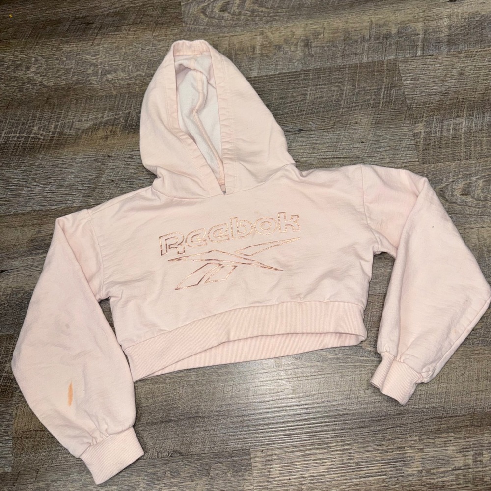 Reebok Girls Pink Cropped Hoodie Size 8-9Y Med Metallic Logo Pullover Sweatshirt